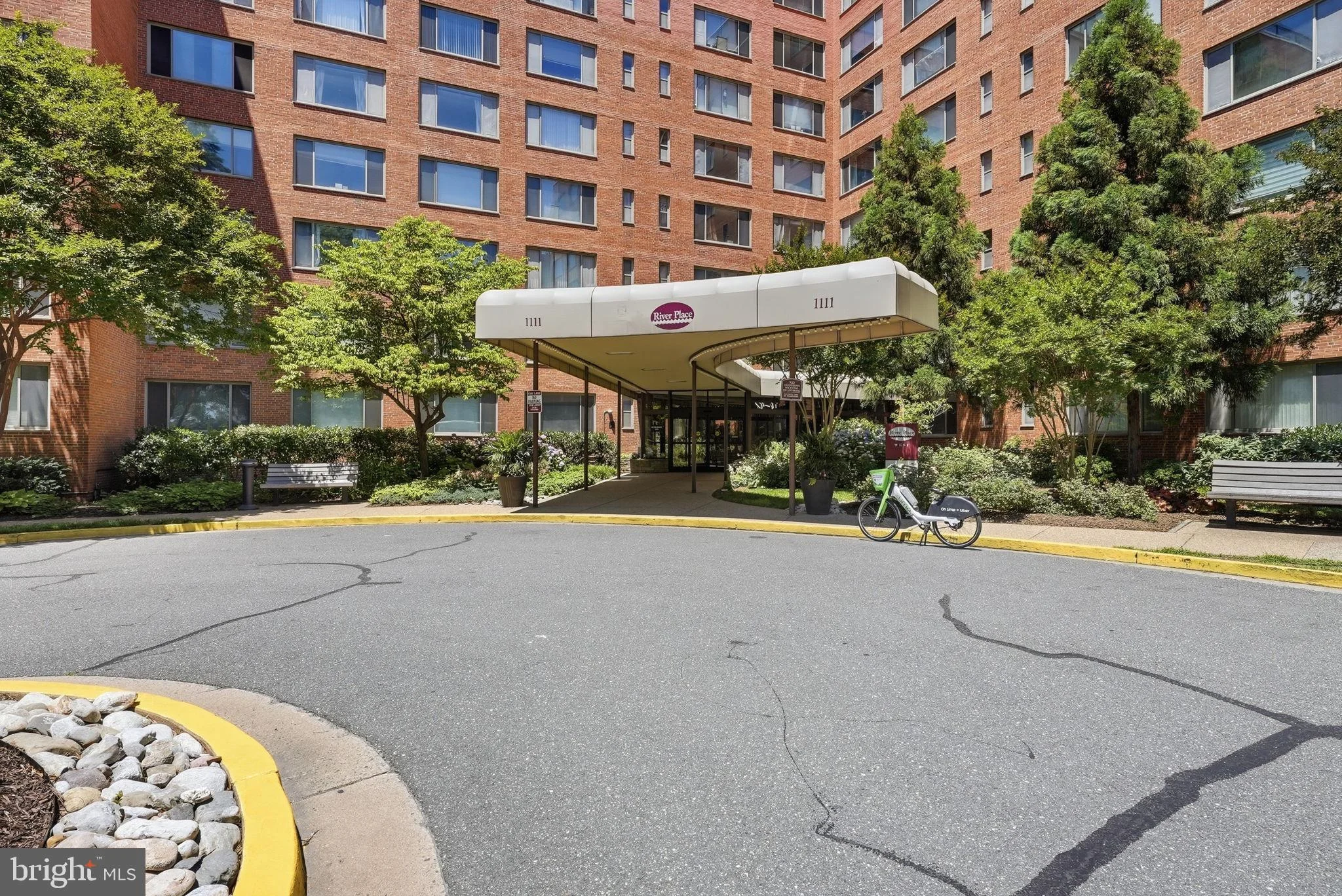1111 Arlington Boulevard Unit 604