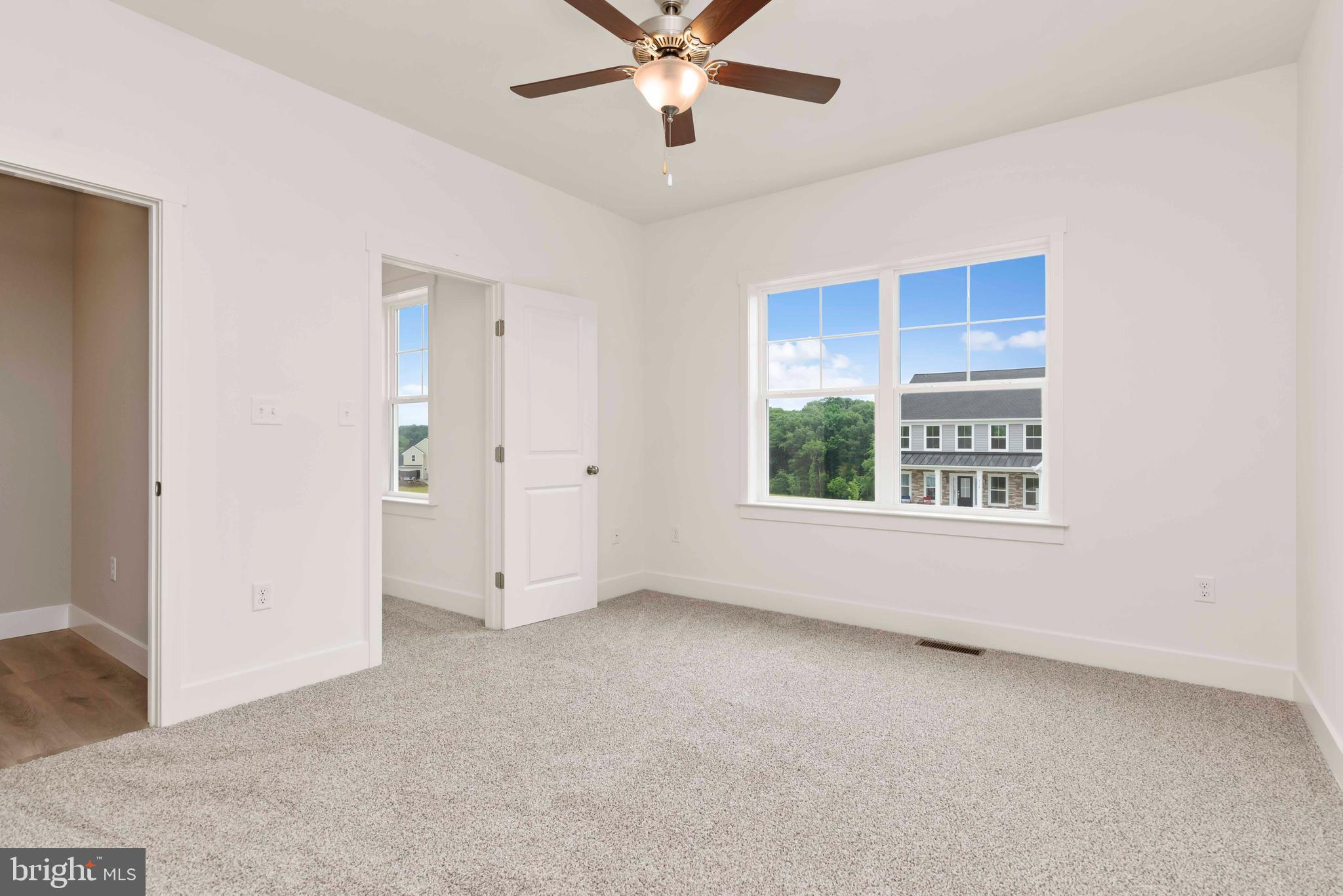 WILSHIRE ESTATES - Residential