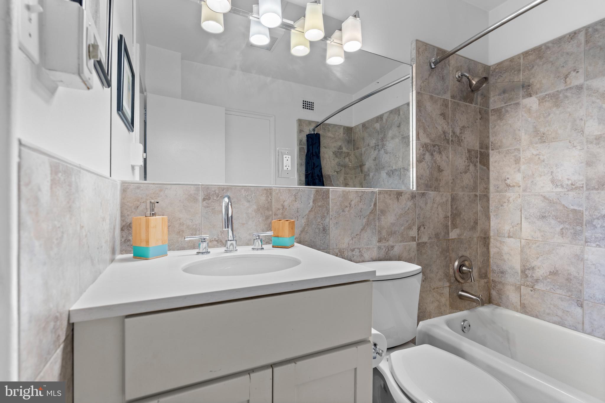 ART MUSEUM AREA - Residential