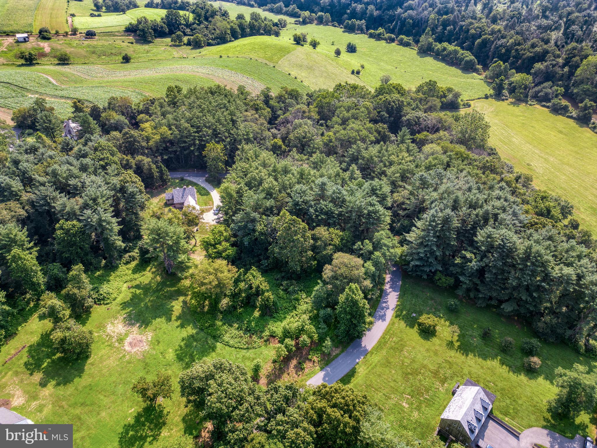 BRITTANY COMMONS - Land