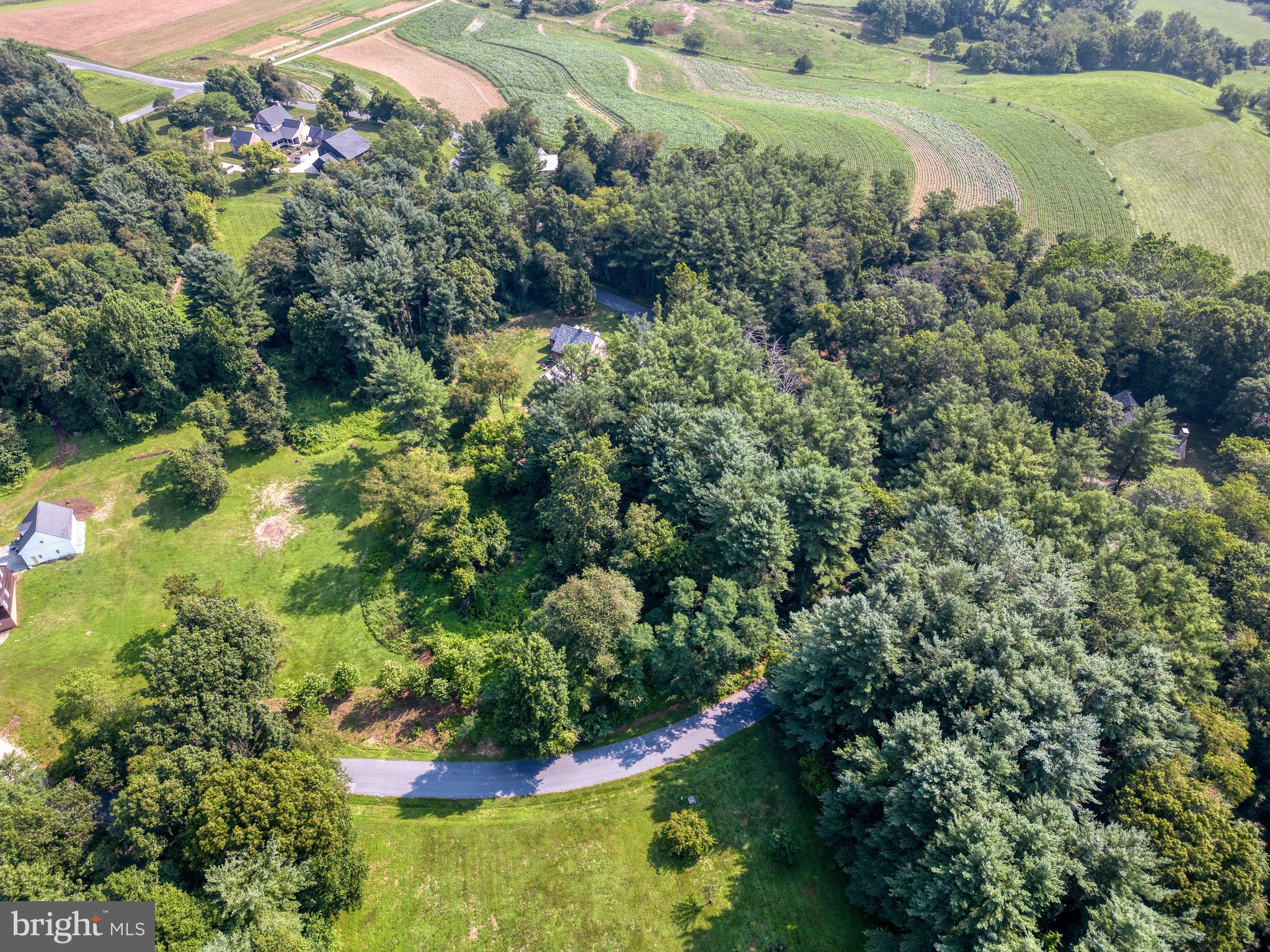 BRITTANY COMMONS - Land