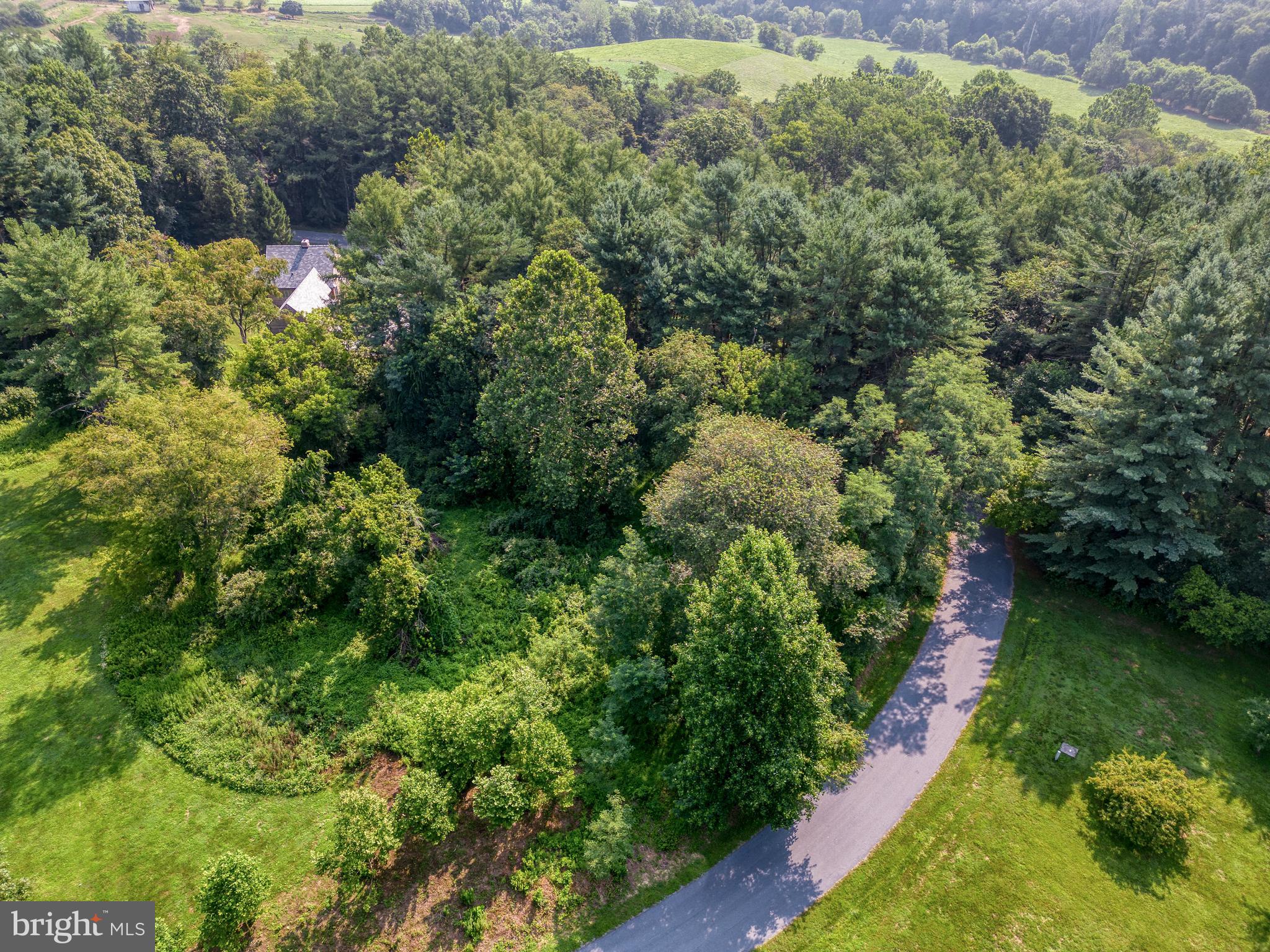 BRITTANY COMMONS - Land