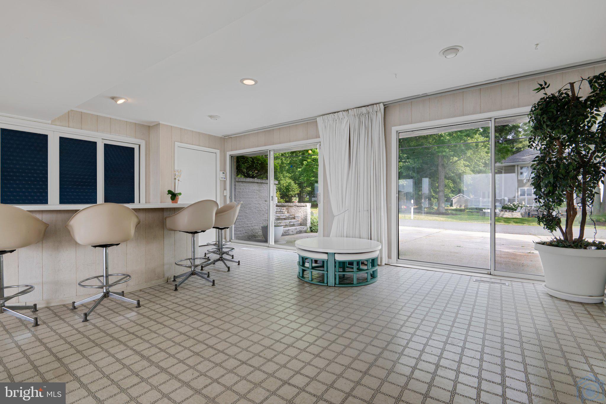 ARUNDEL ON THE BAY - Residential Lease