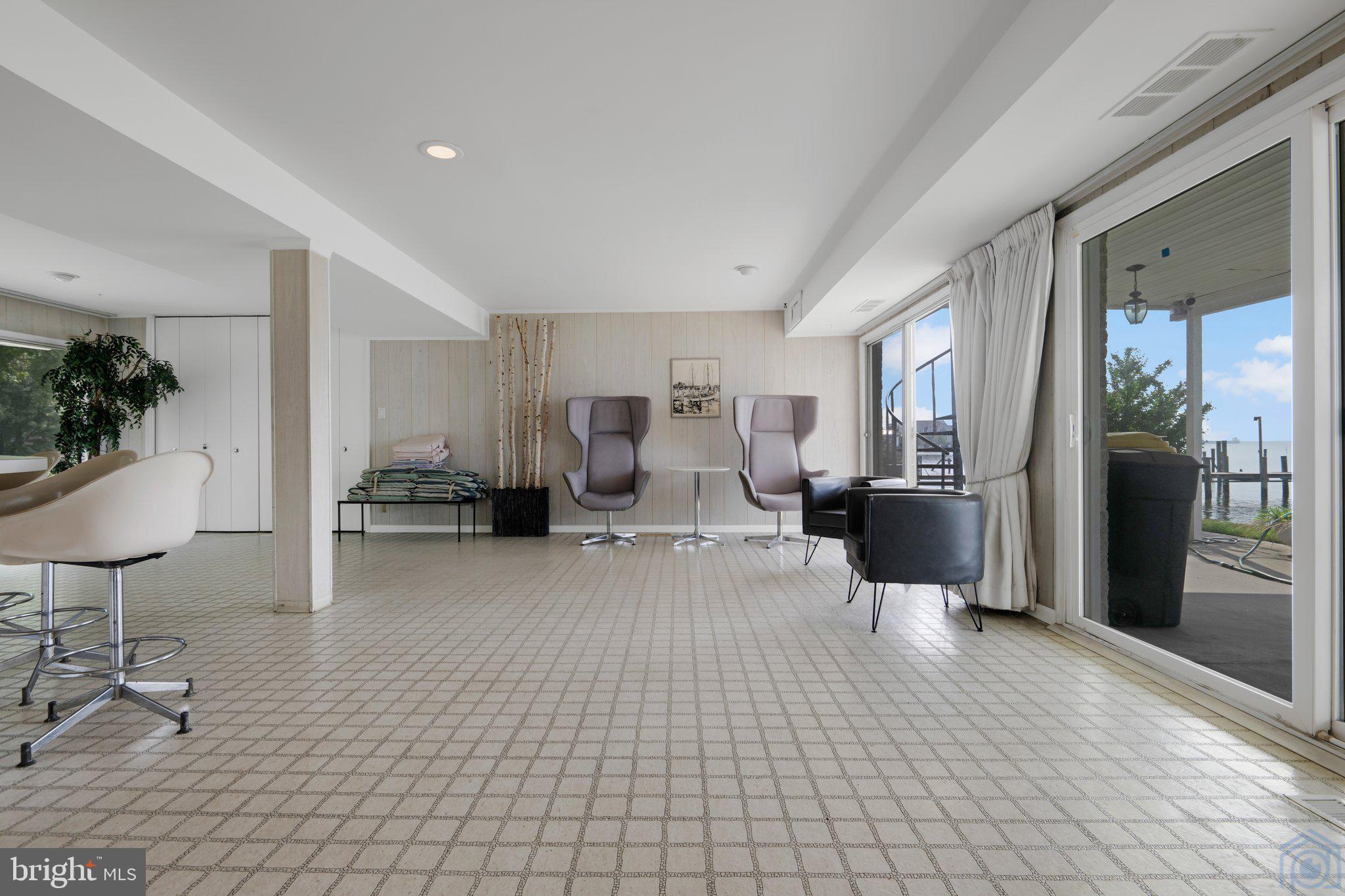 ARUNDEL ON THE BAY - Residential Lease