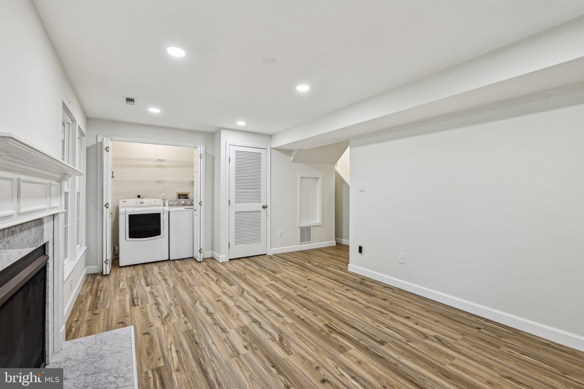 43212 CHOKEBERRY SQUARE
