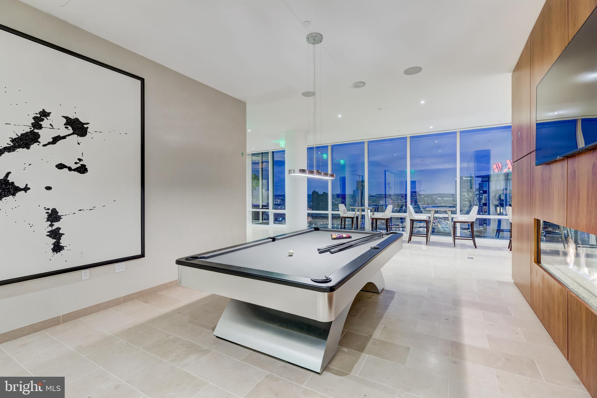 HARBOR EAST - Residential