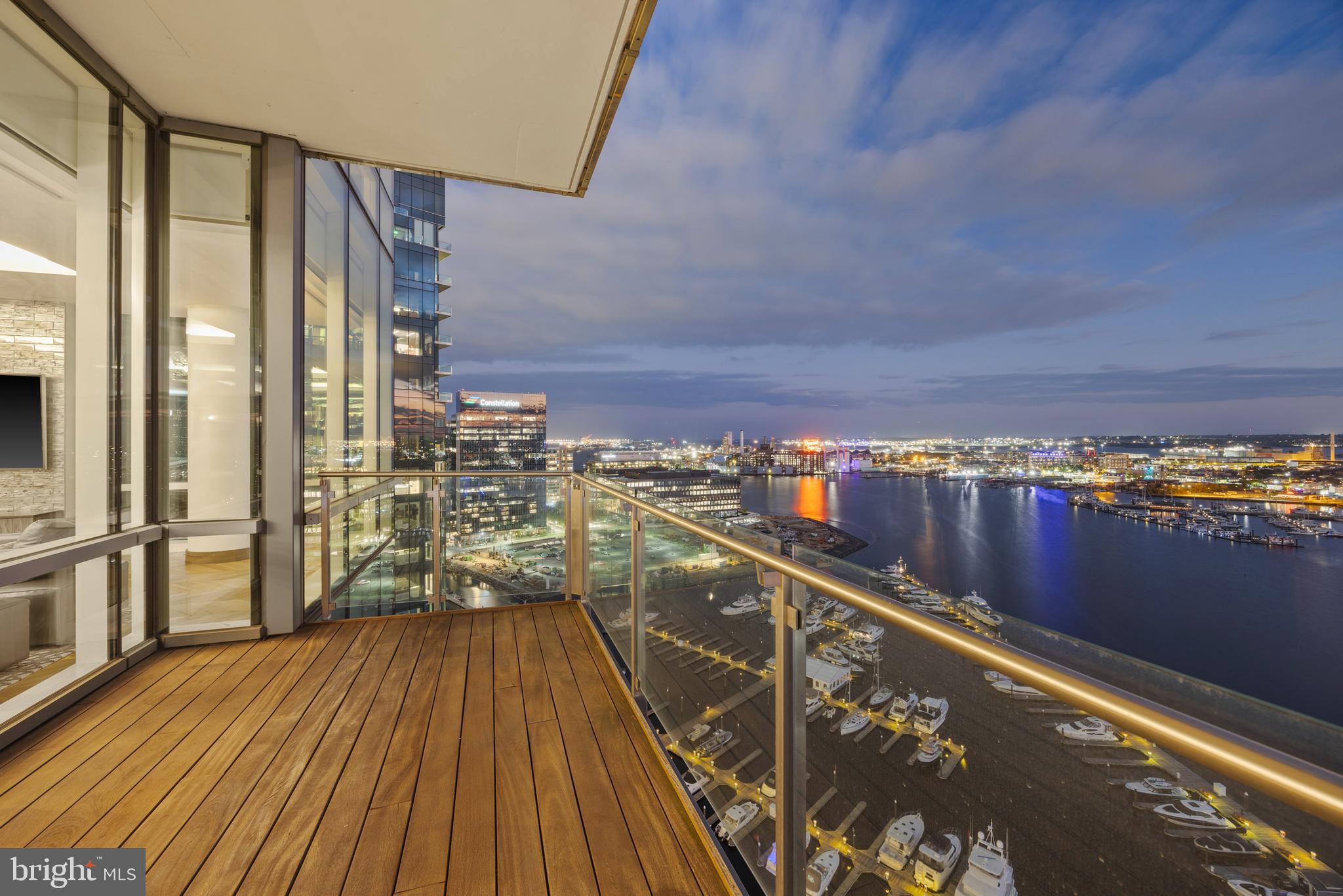 HARBOR EAST - Residential