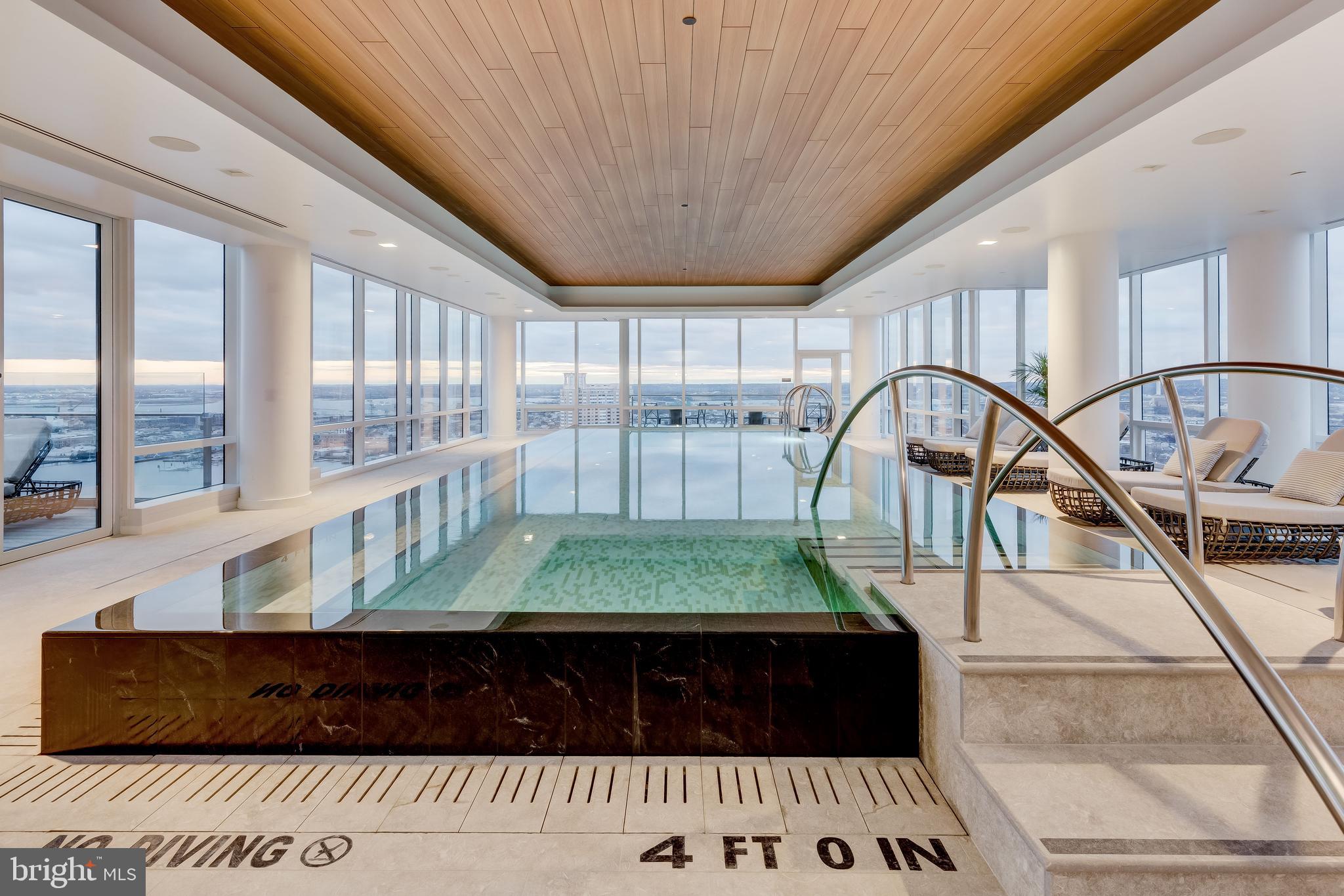 HARBOR EAST - Residential