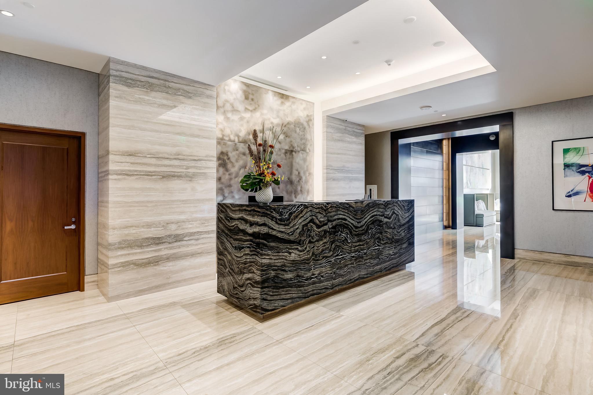 HARBOR EAST - Residential