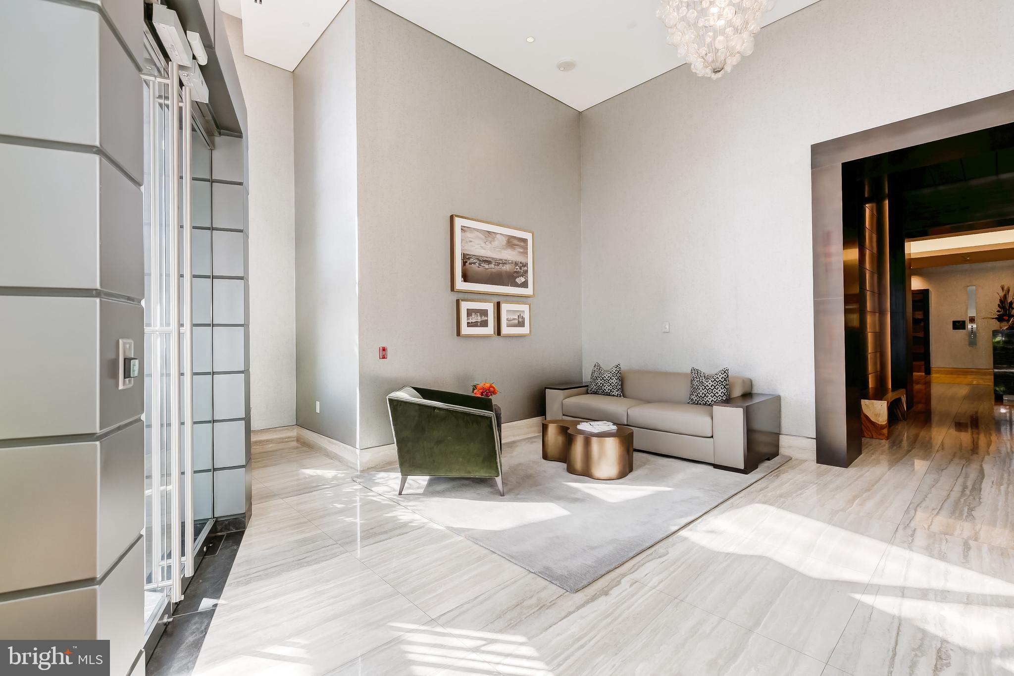 HARBOR EAST - Residential