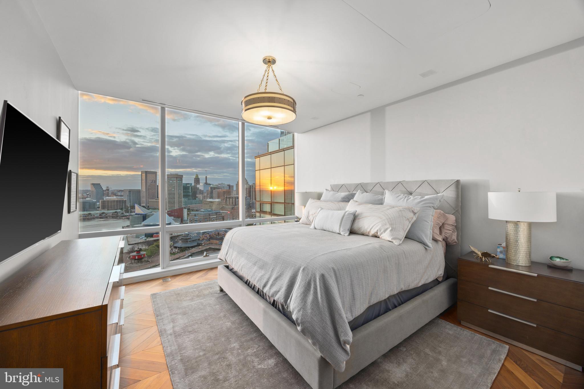 HARBOR EAST - Residential