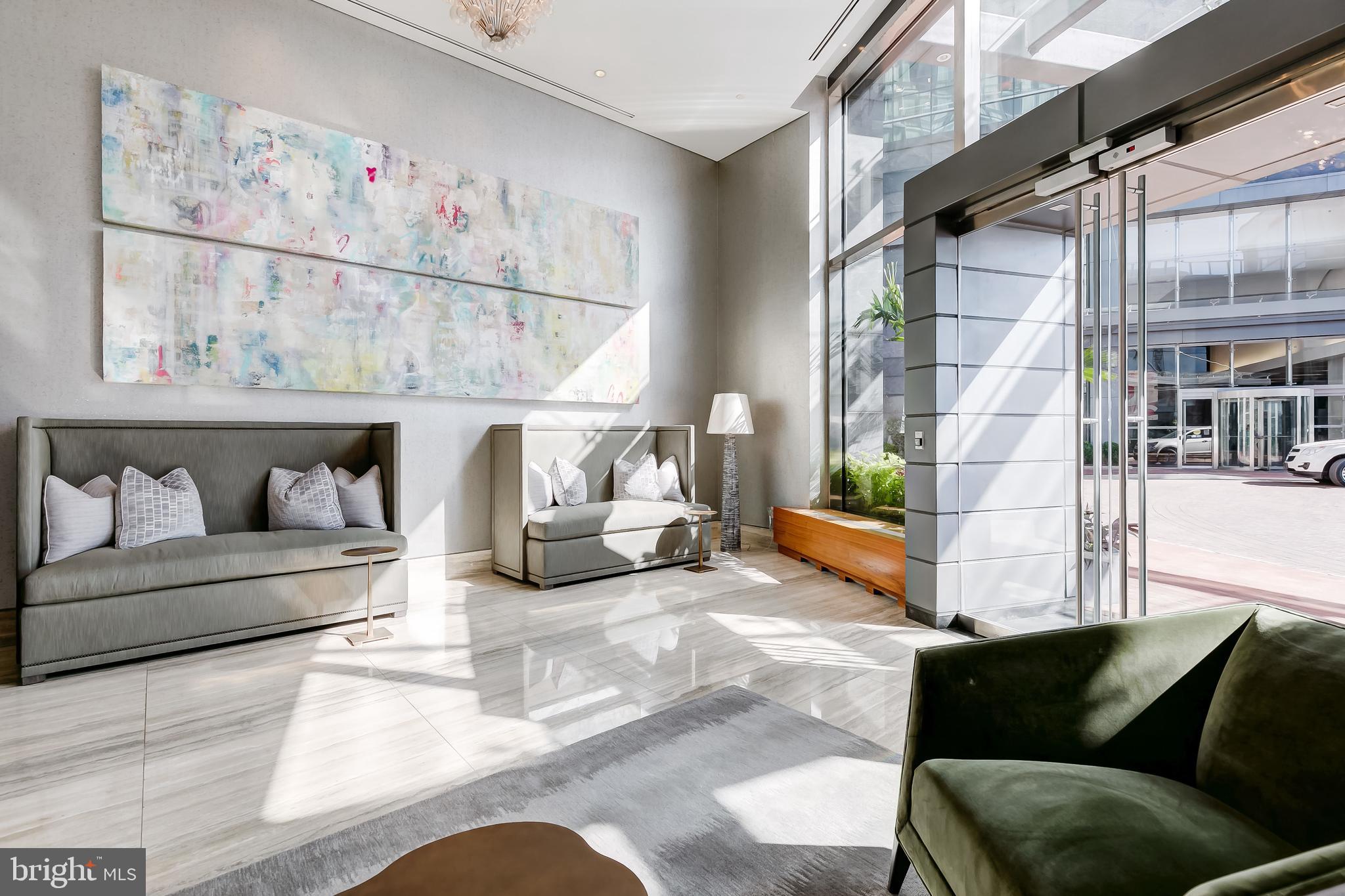 HARBOR EAST - Residential