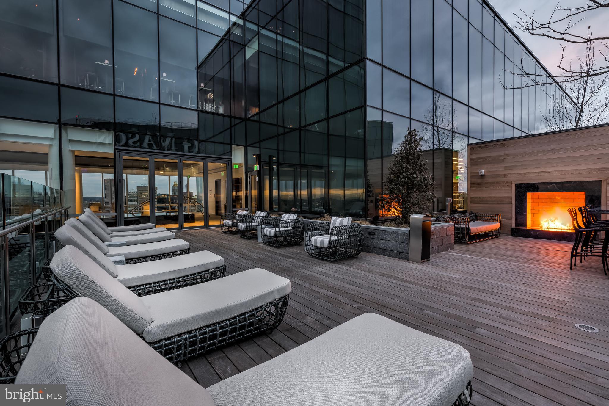 HARBOR EAST - Residential