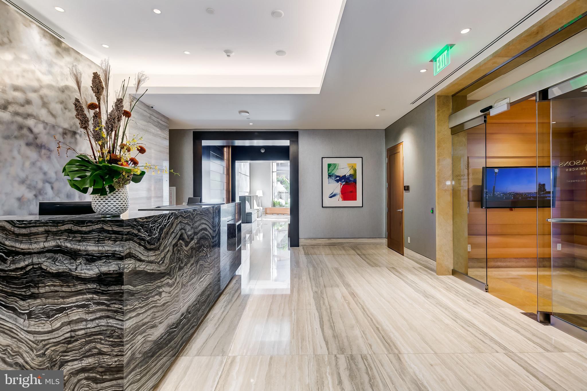 HARBOR EAST - Residential