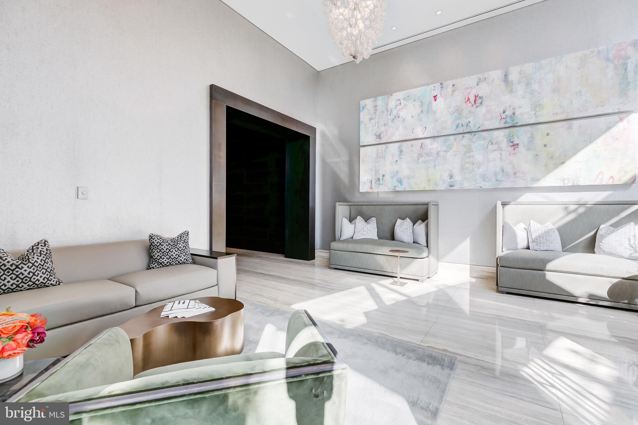 HARBOR EAST - Residential