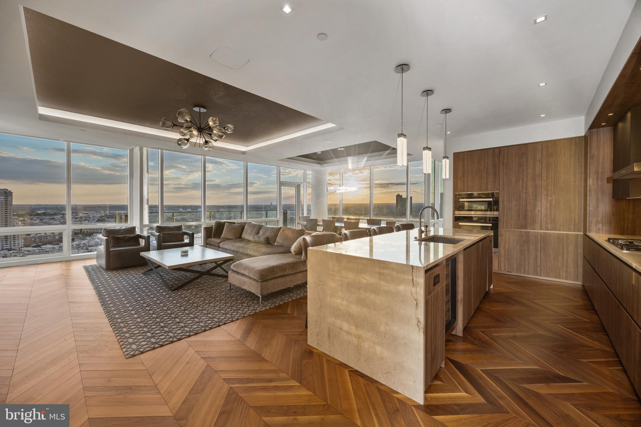HARBOR EAST - Residential