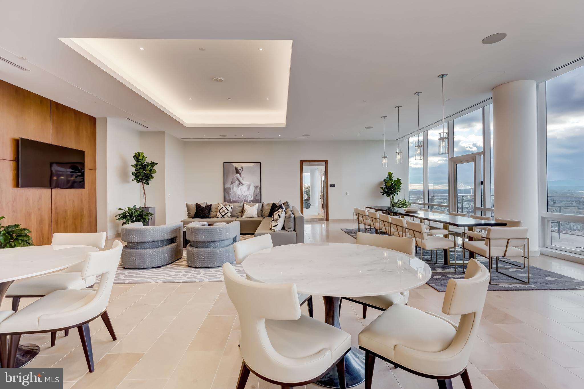 HARBOR EAST - Residential