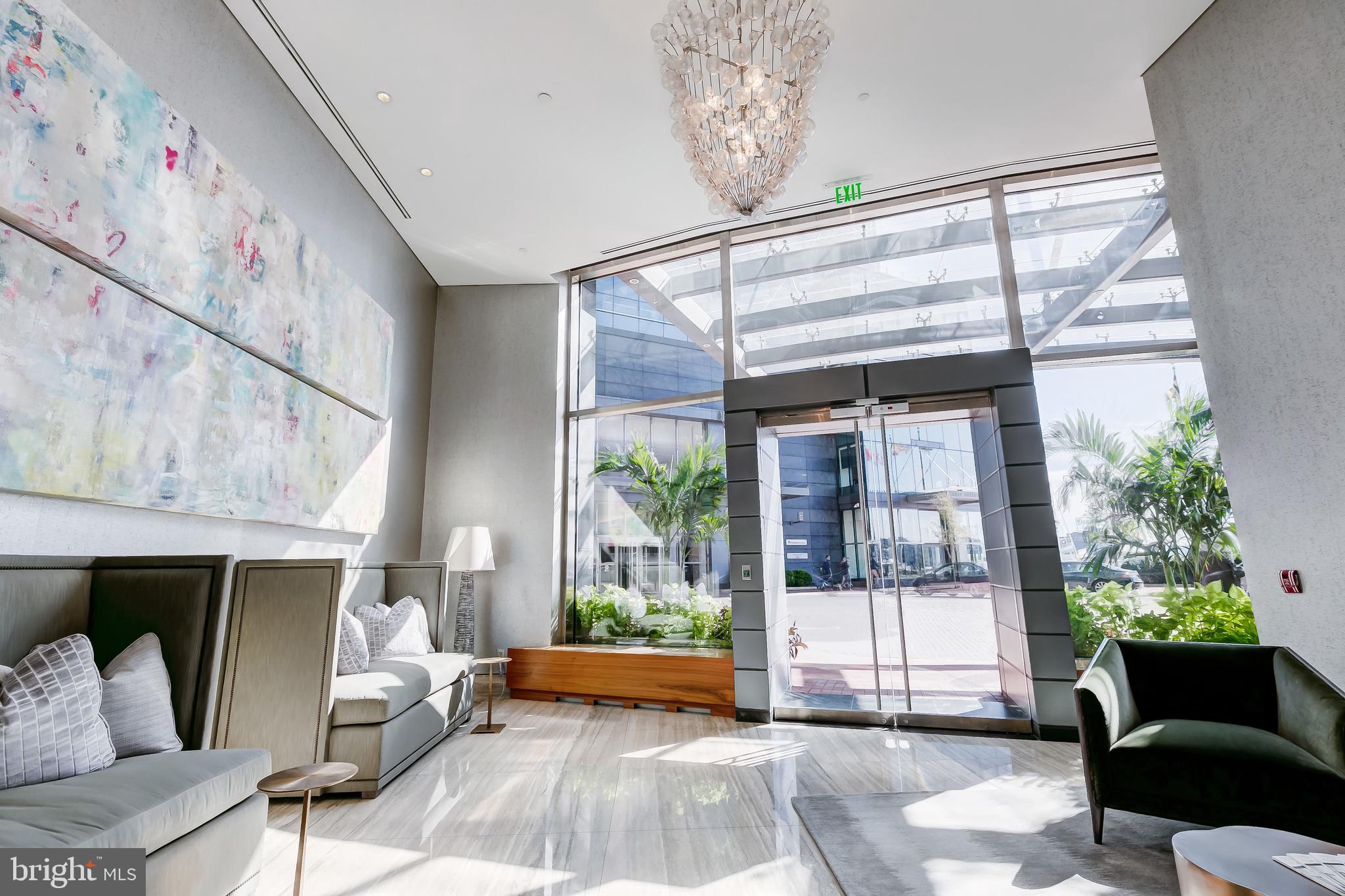 HARBOR EAST - Residential