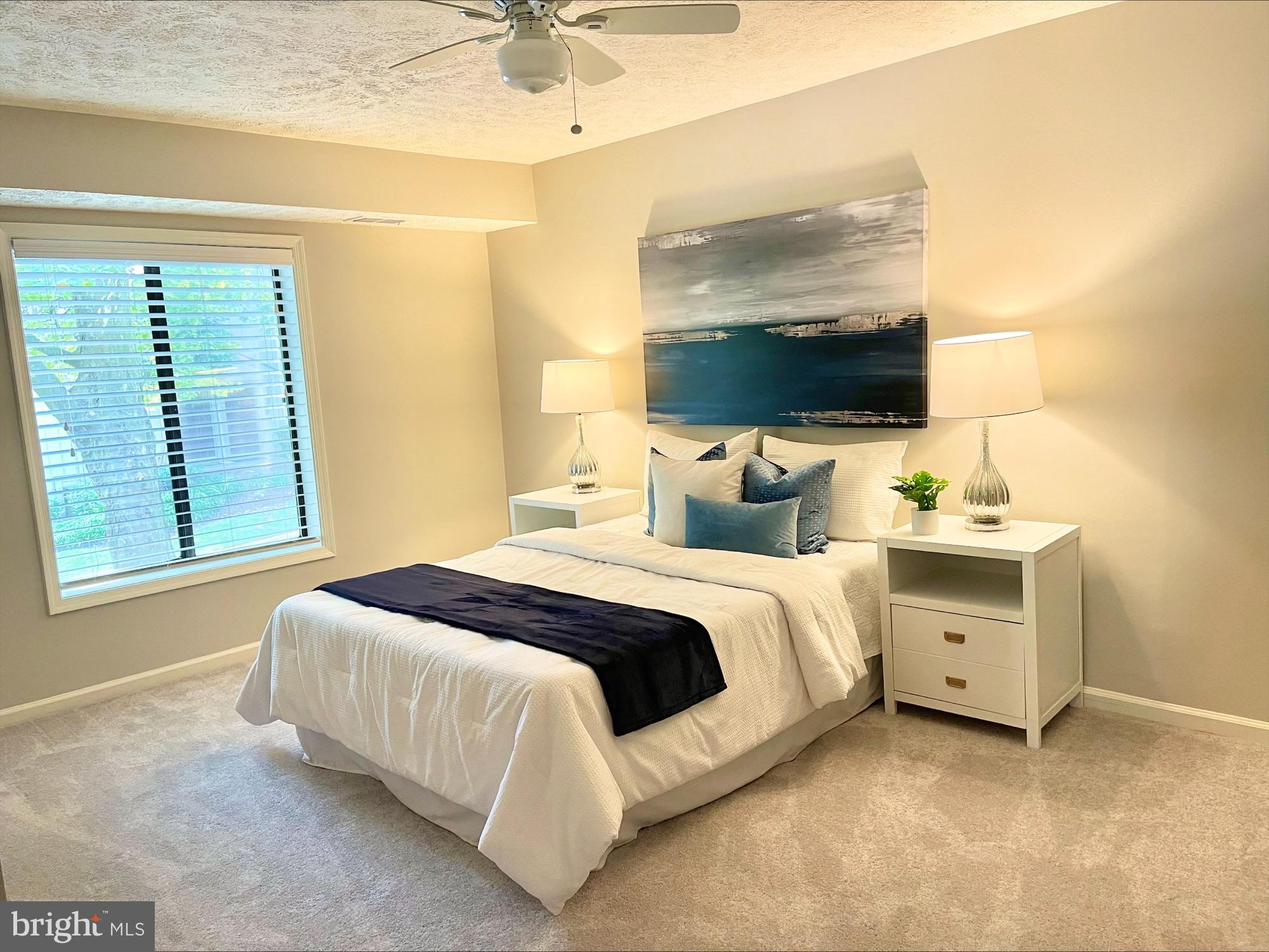 HUNTERS CROSSING - Residential