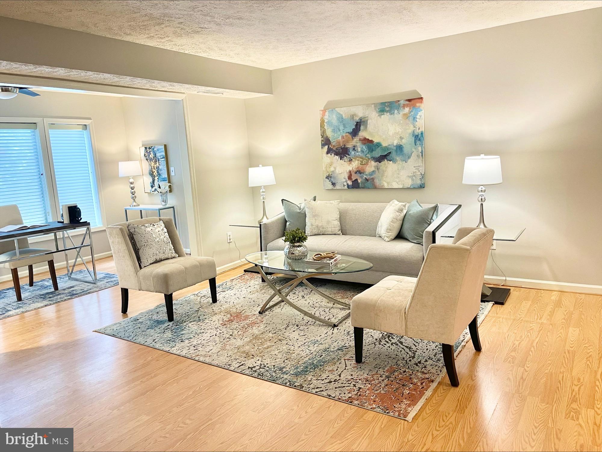 HUNTERS CROSSING - Residential