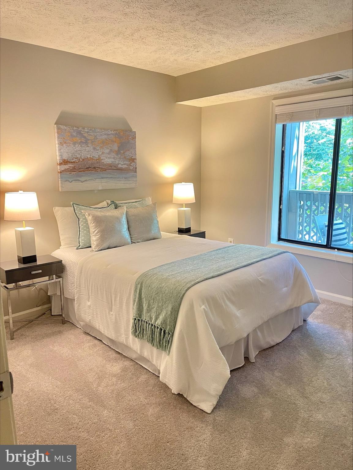 HUNTERS CROSSING - Residential