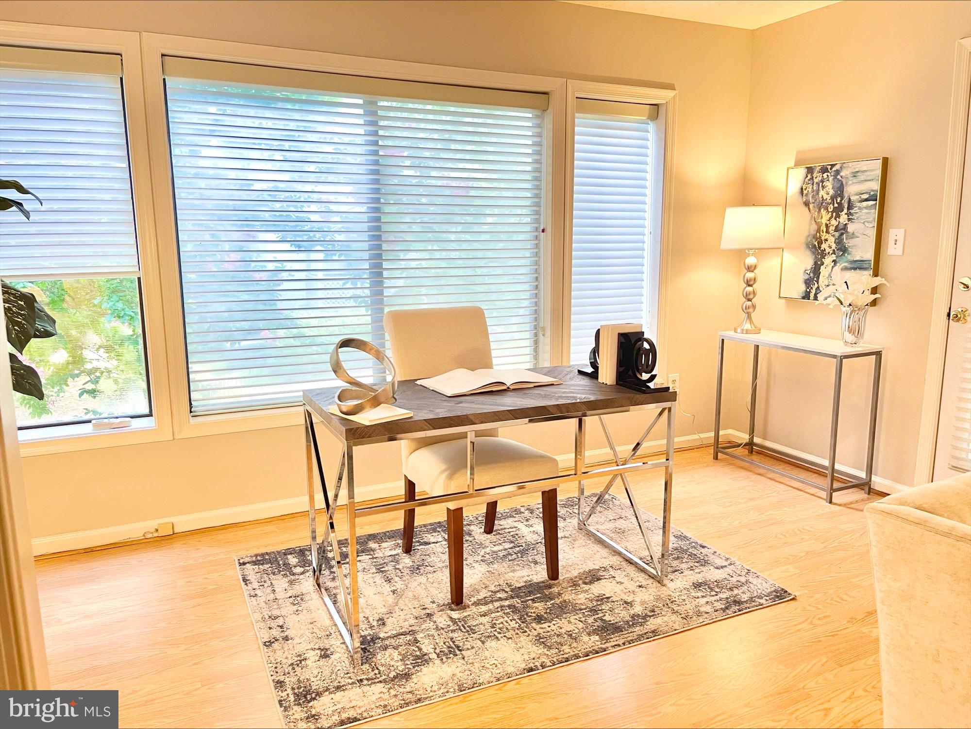 HUNTERS CROSSING - Residential