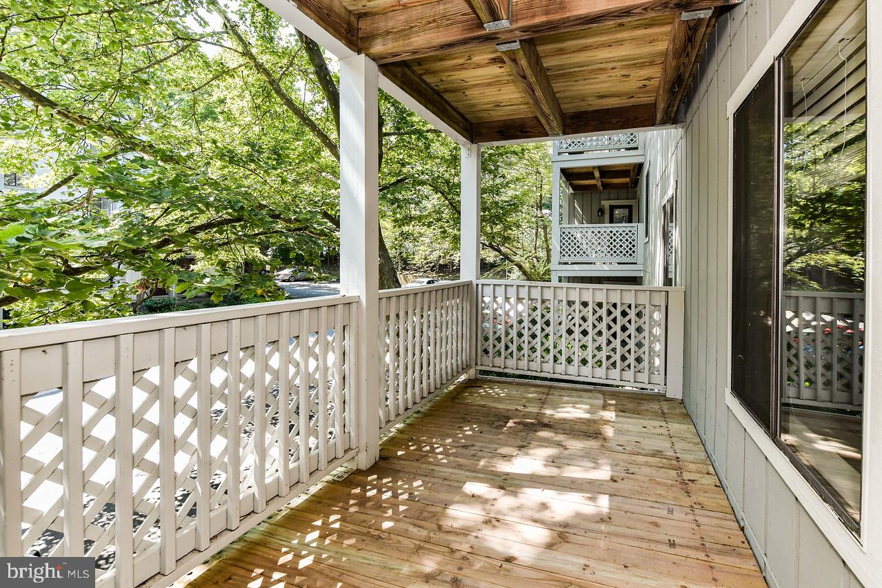 HUNTERS CROSSING - Residential