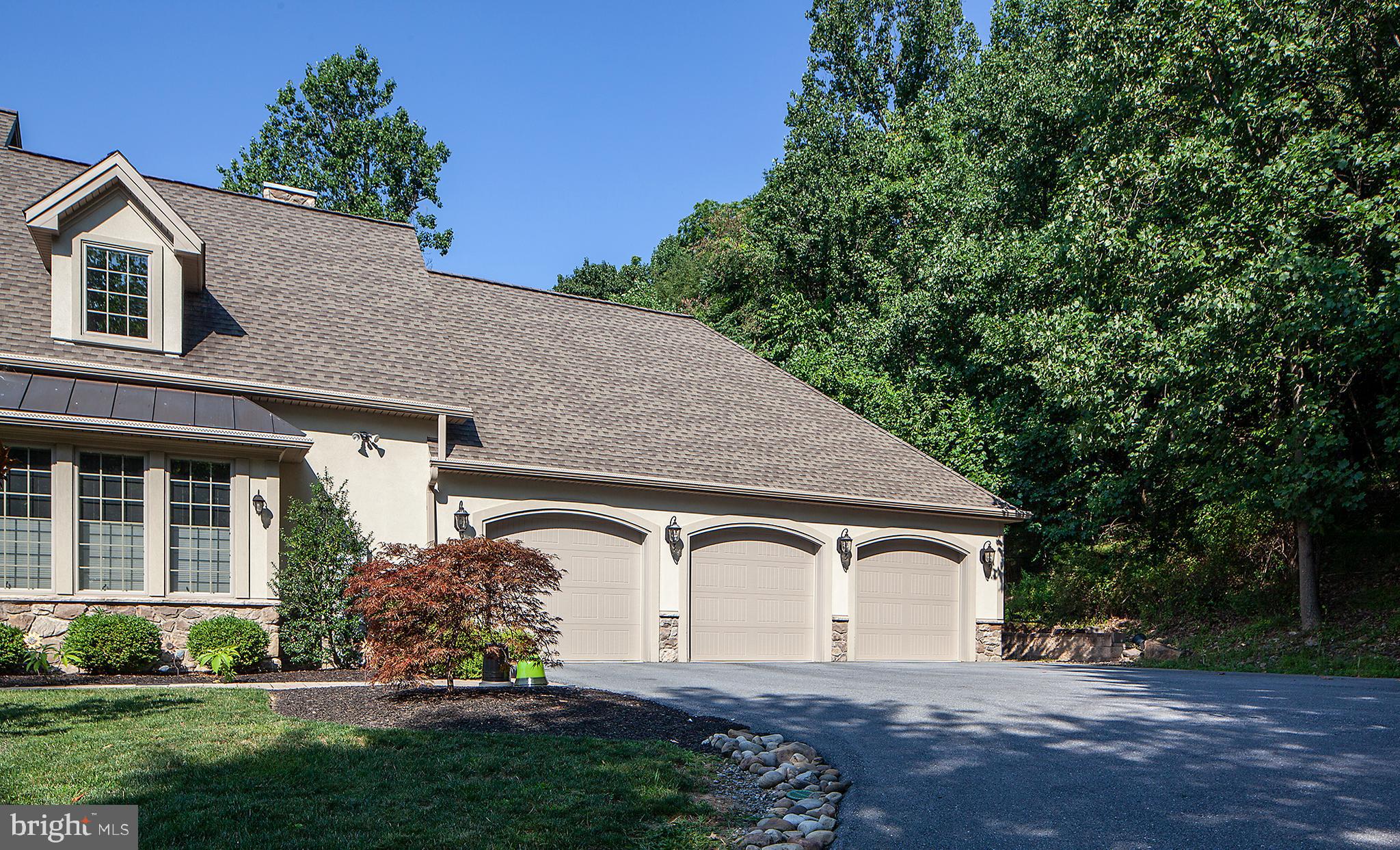 FOREST HILLS - Residential