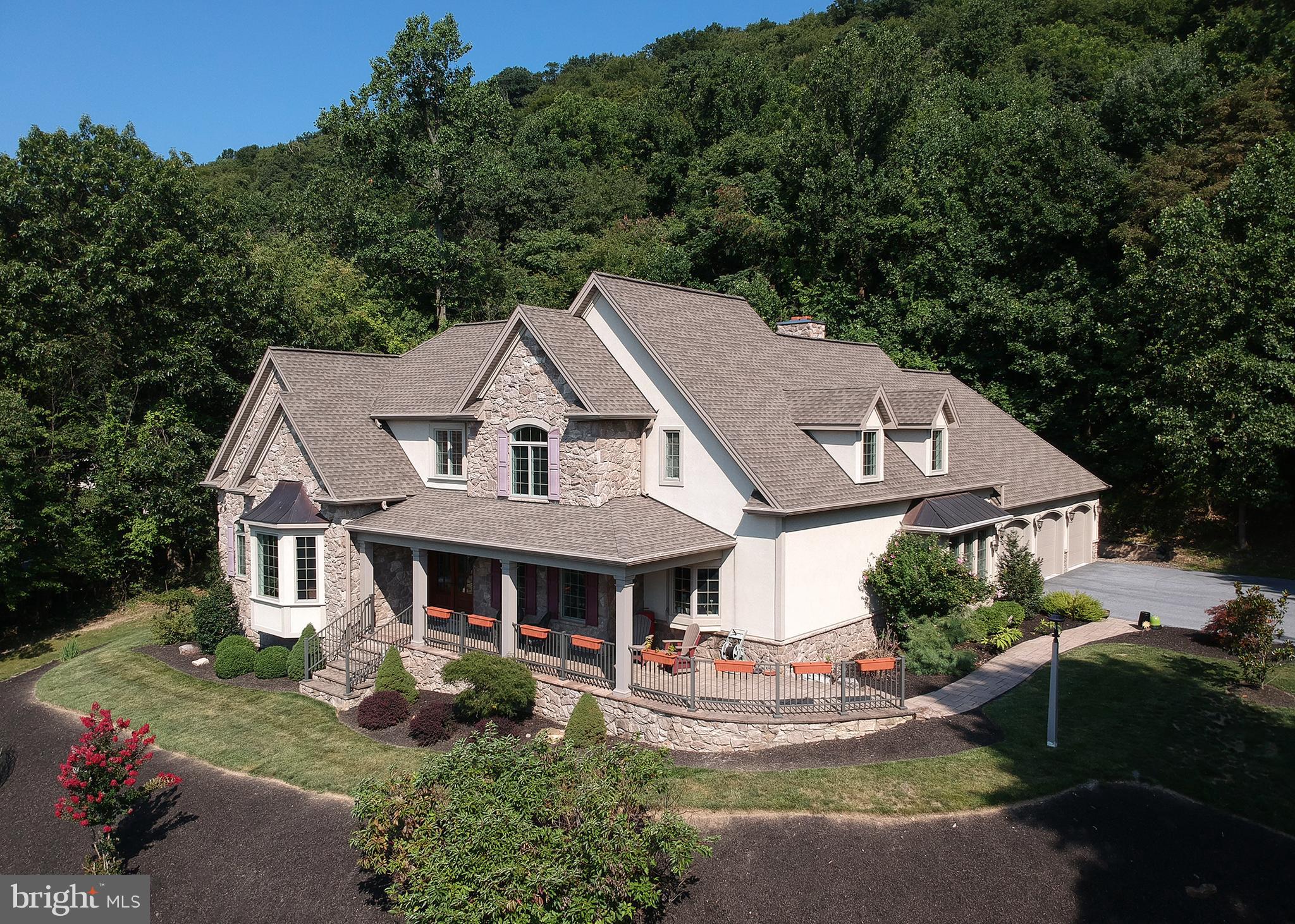 FOREST HILLS - Residential