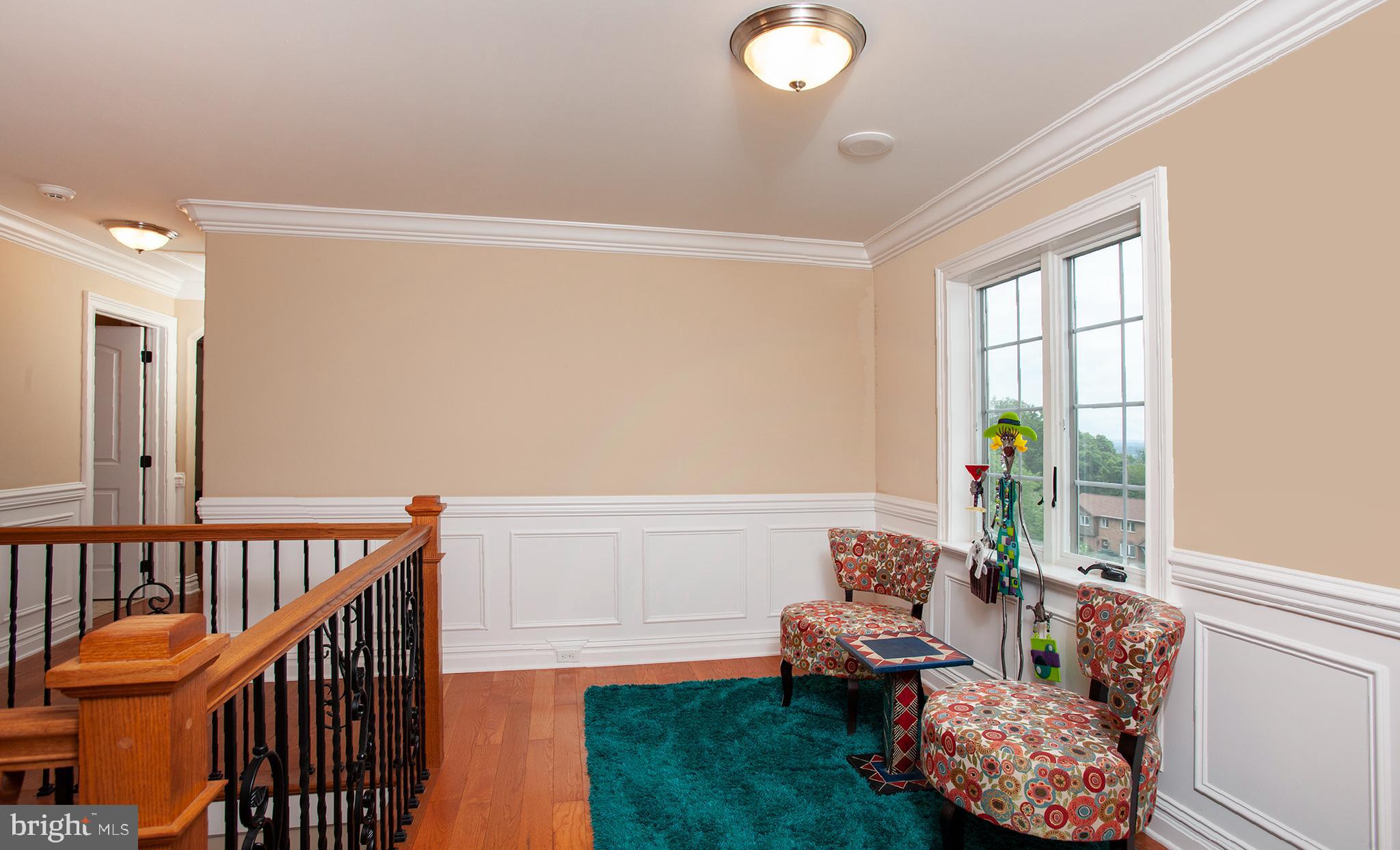 FOREST HILLS - Residential