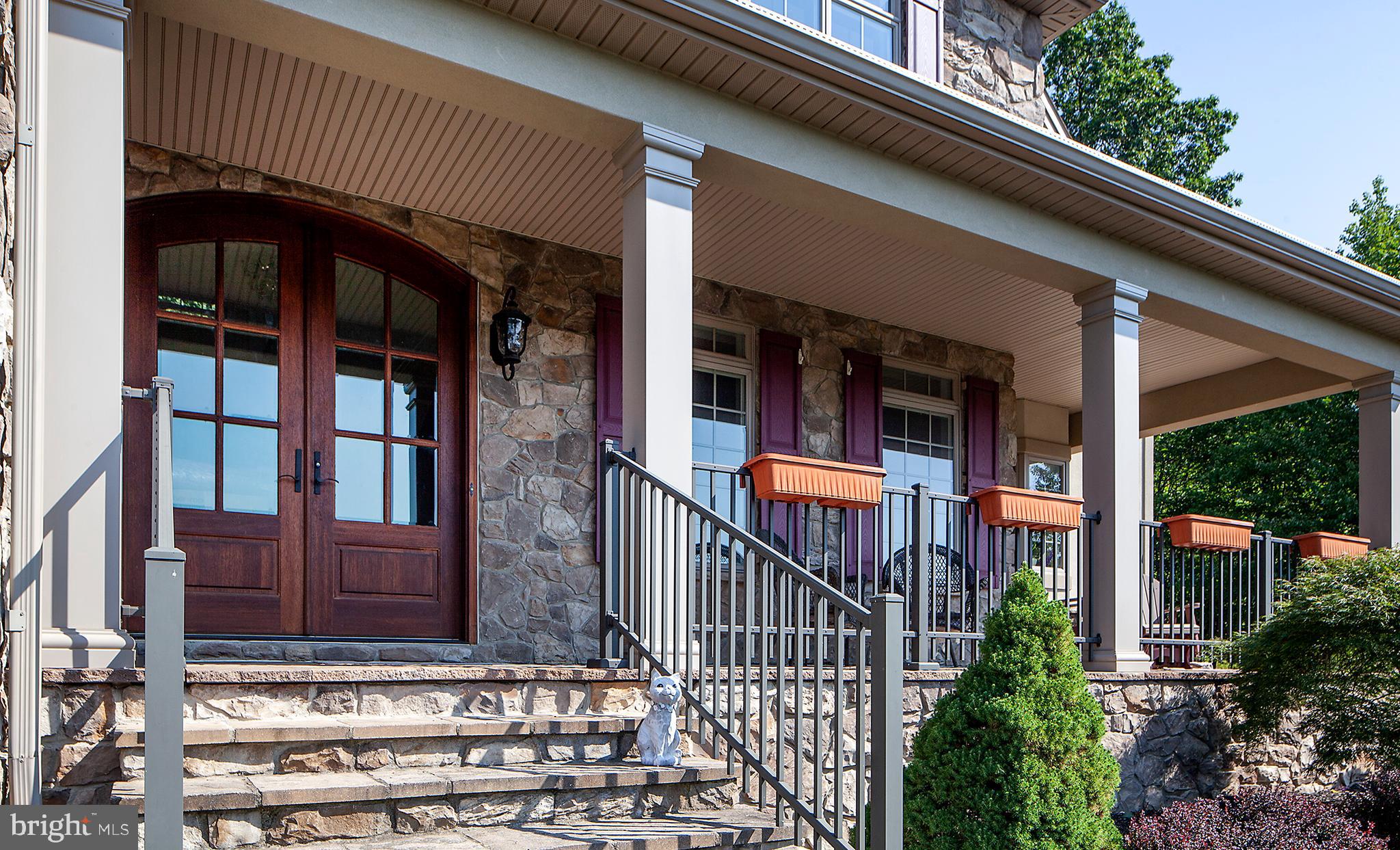 FOREST HILLS - Residential