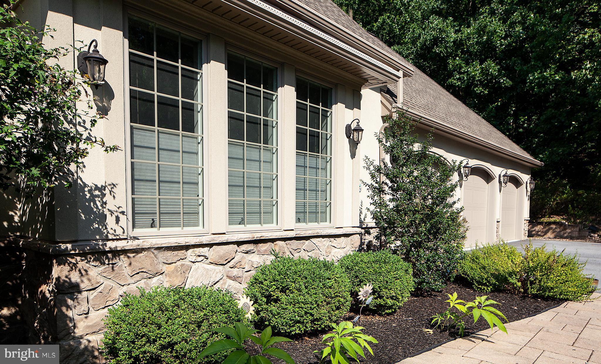 FOREST HILLS - Residential