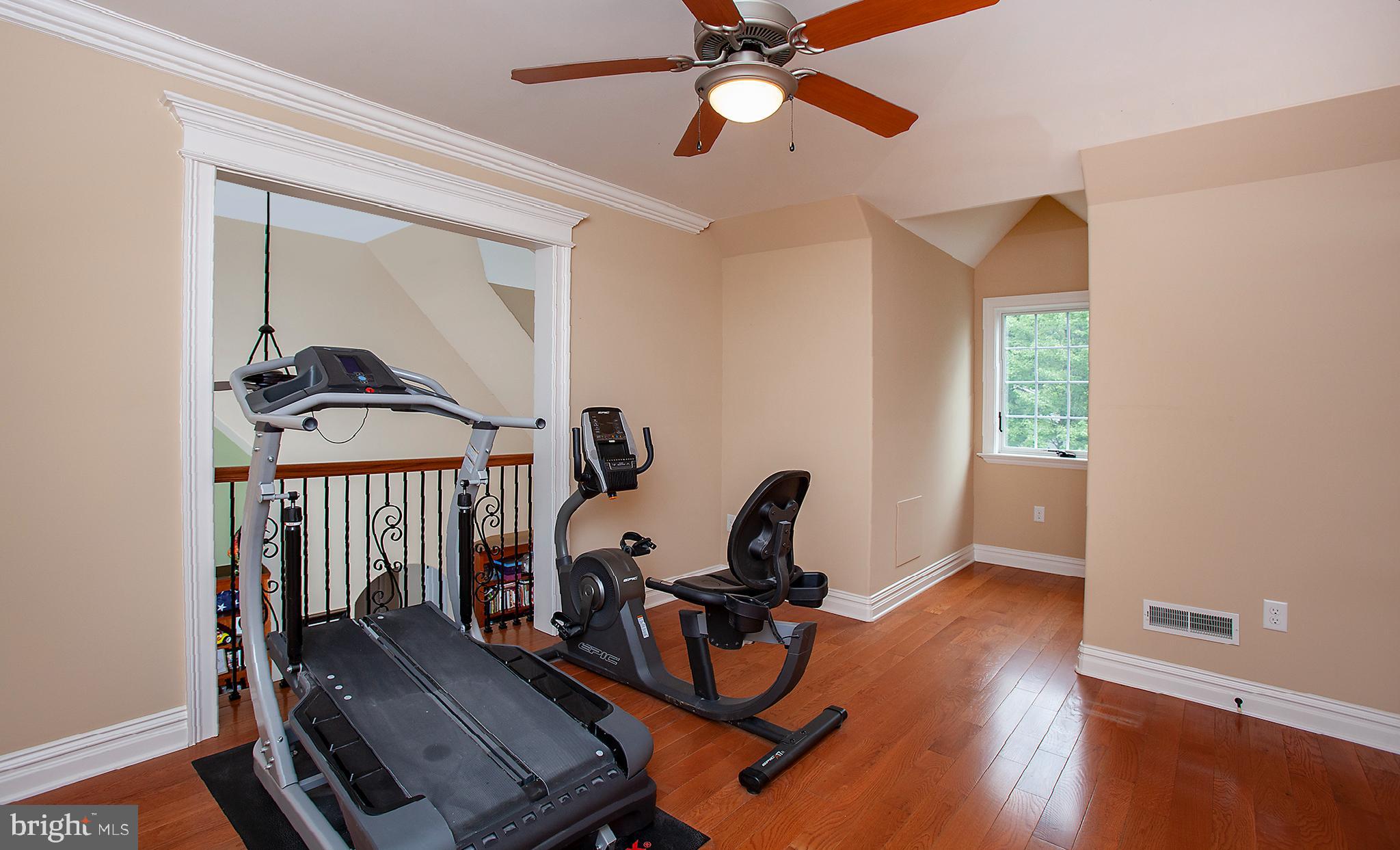 FOREST HILLS - Residential
