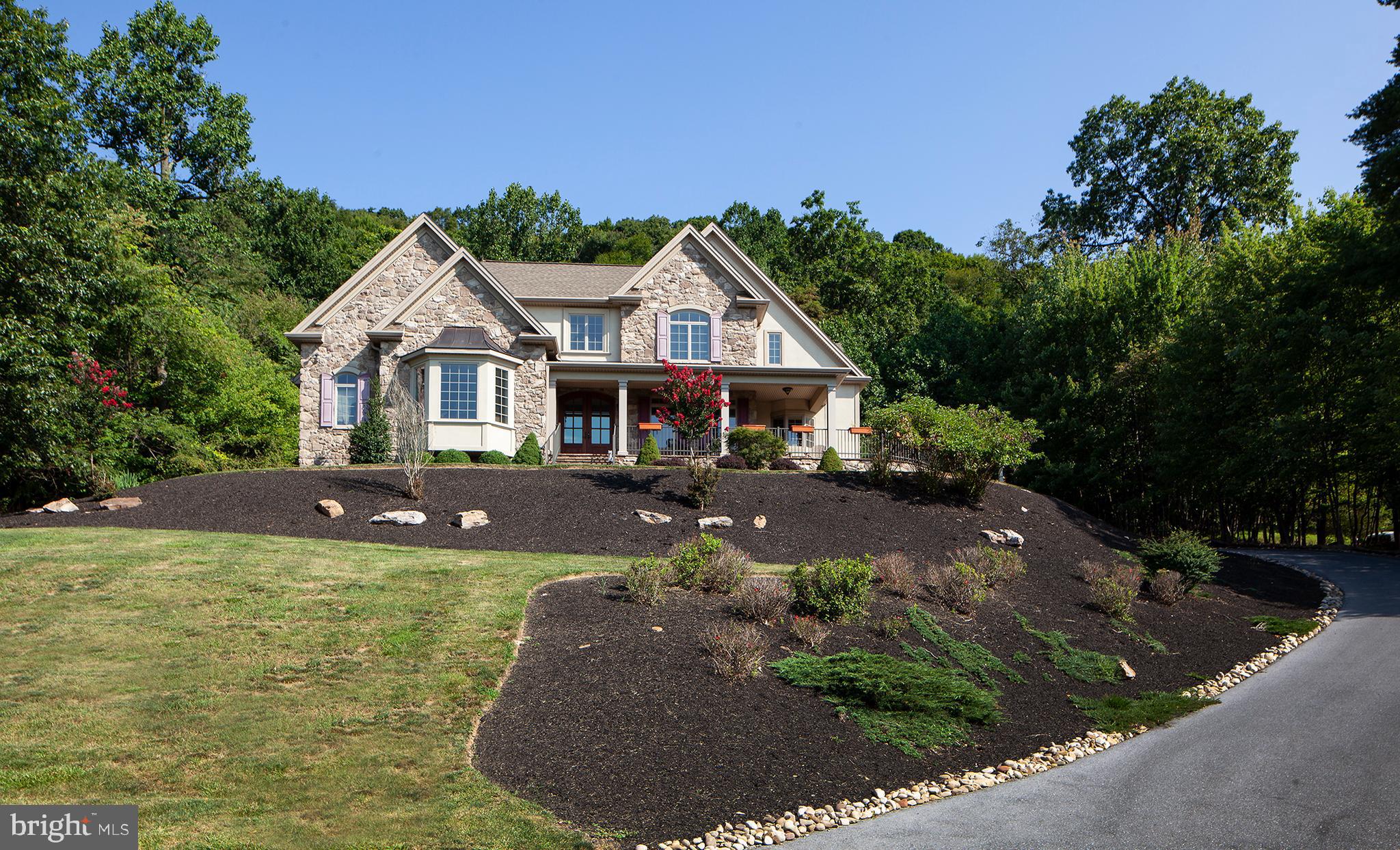 FOREST HILLS - Residential