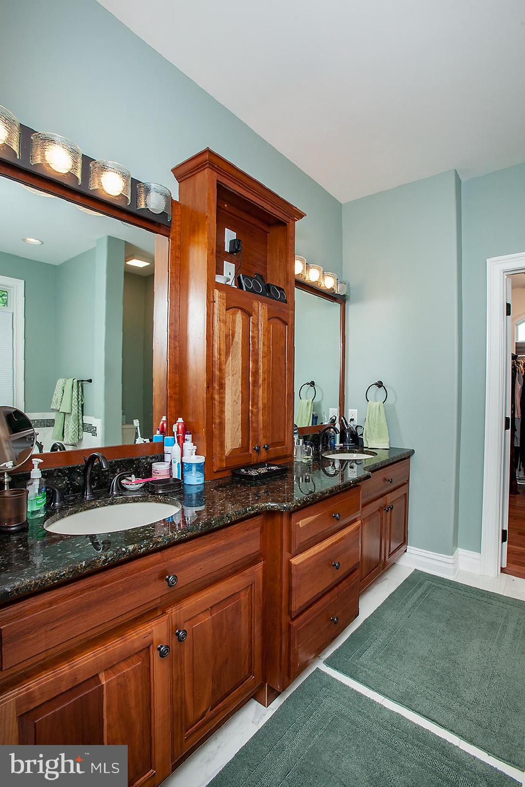 FOREST HILLS - Residential