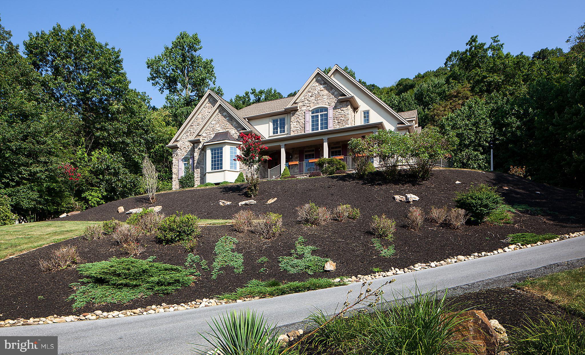FOREST HILLS - Residential