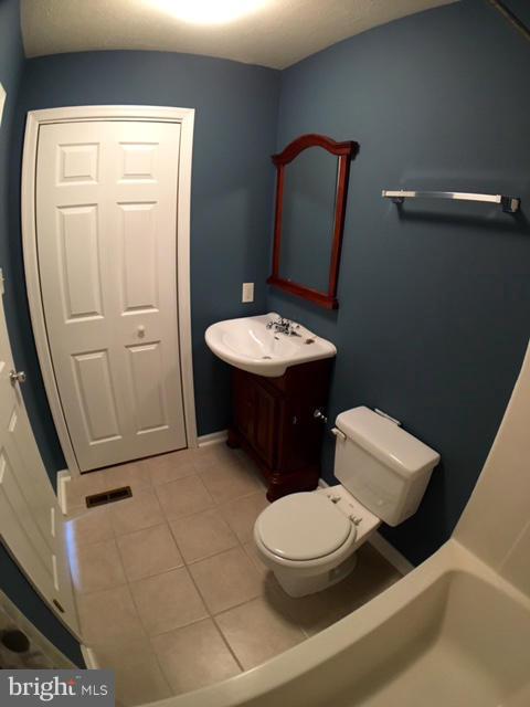 VILLAGE OF PHEASANT GLEN - Residential