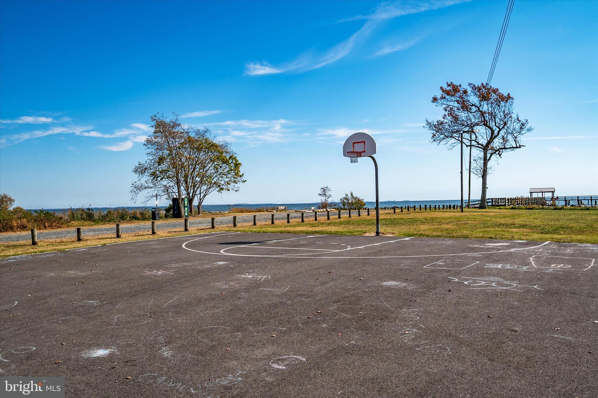 FRANKLIN MANOR ON THE BAY - Residential