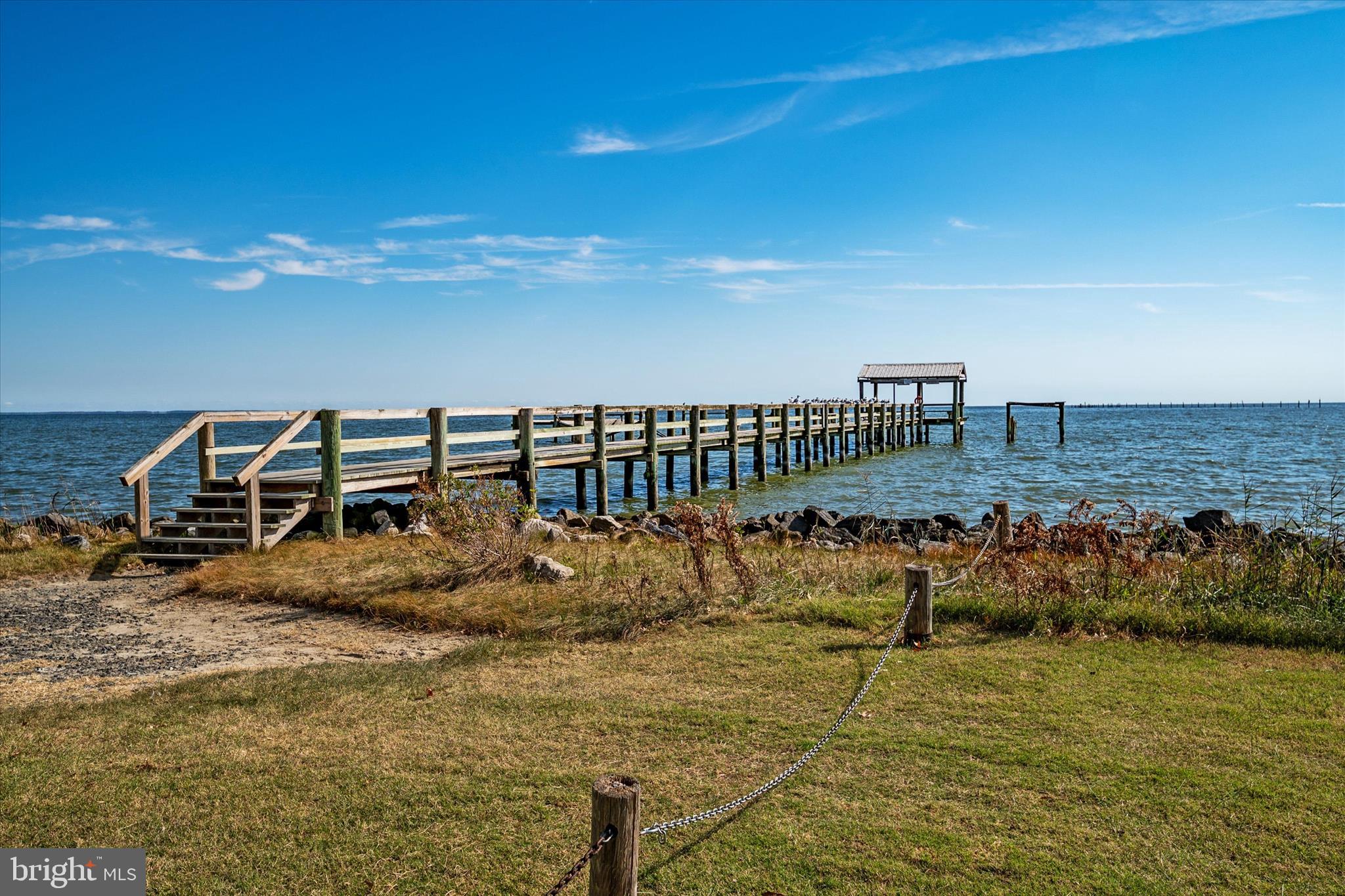 FRANKLIN MANOR ON THE BAY - Residential