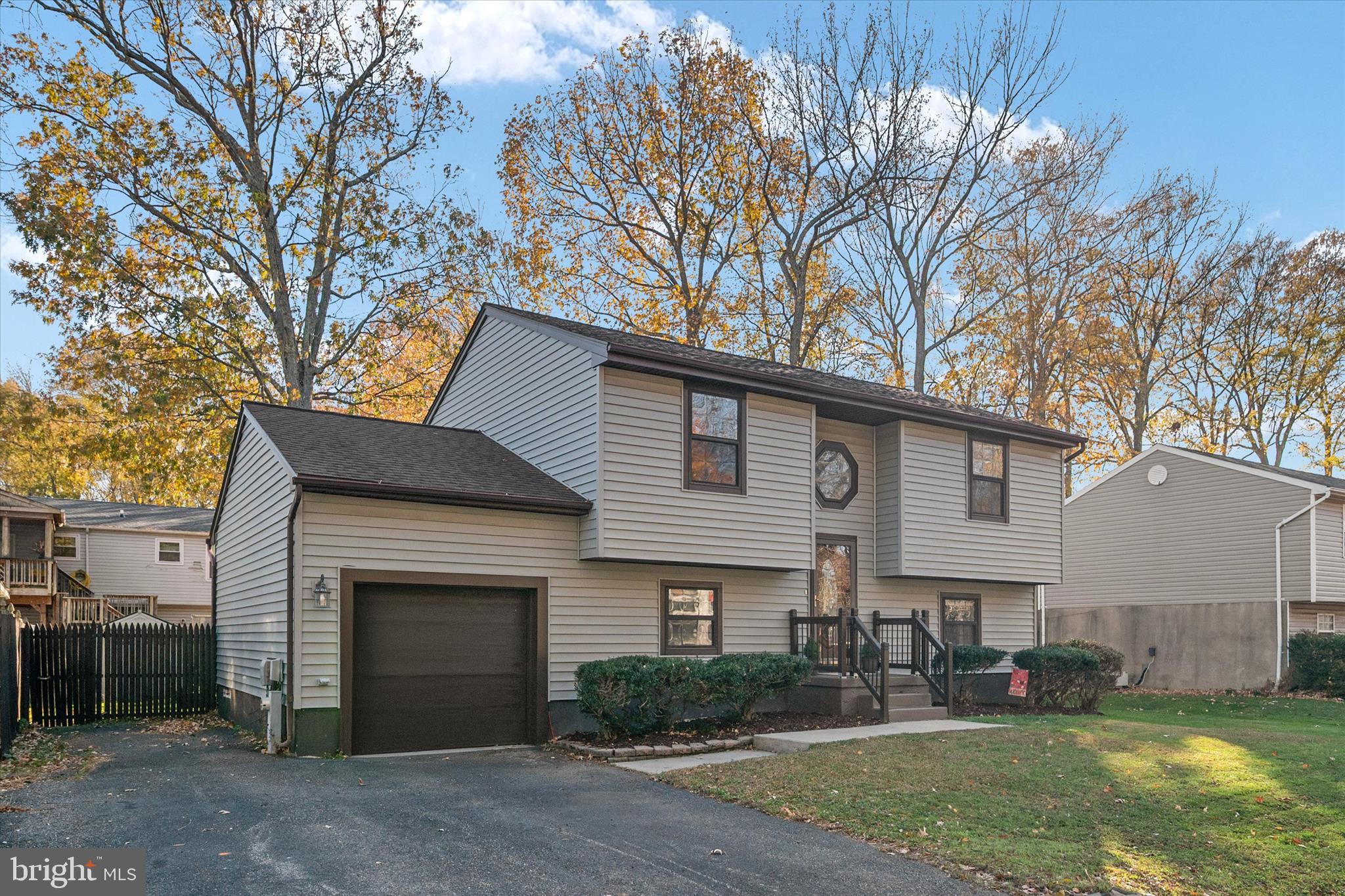 FRANKLIN MANOR ON THE BAY - Residential