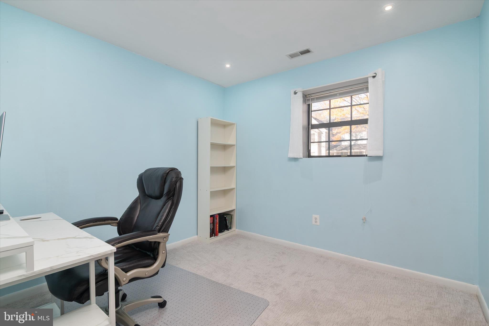 FRANKLIN MANOR ON THE BAY - Residential