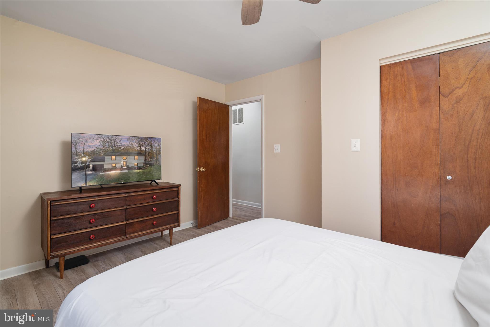 FRANKLIN MANOR ON THE BAY - Residential