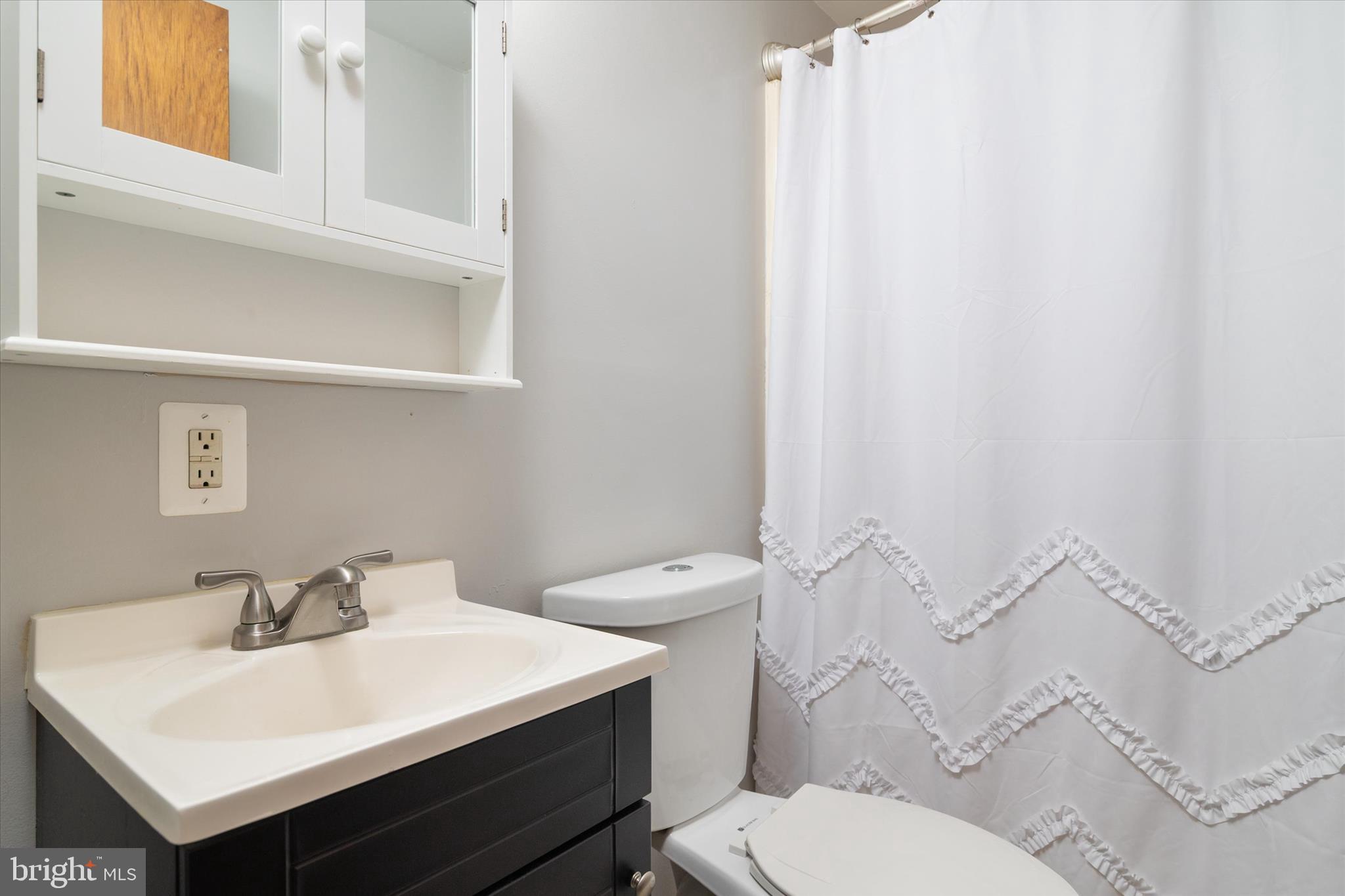 FRANKLIN MANOR ON THE BAY - Residential