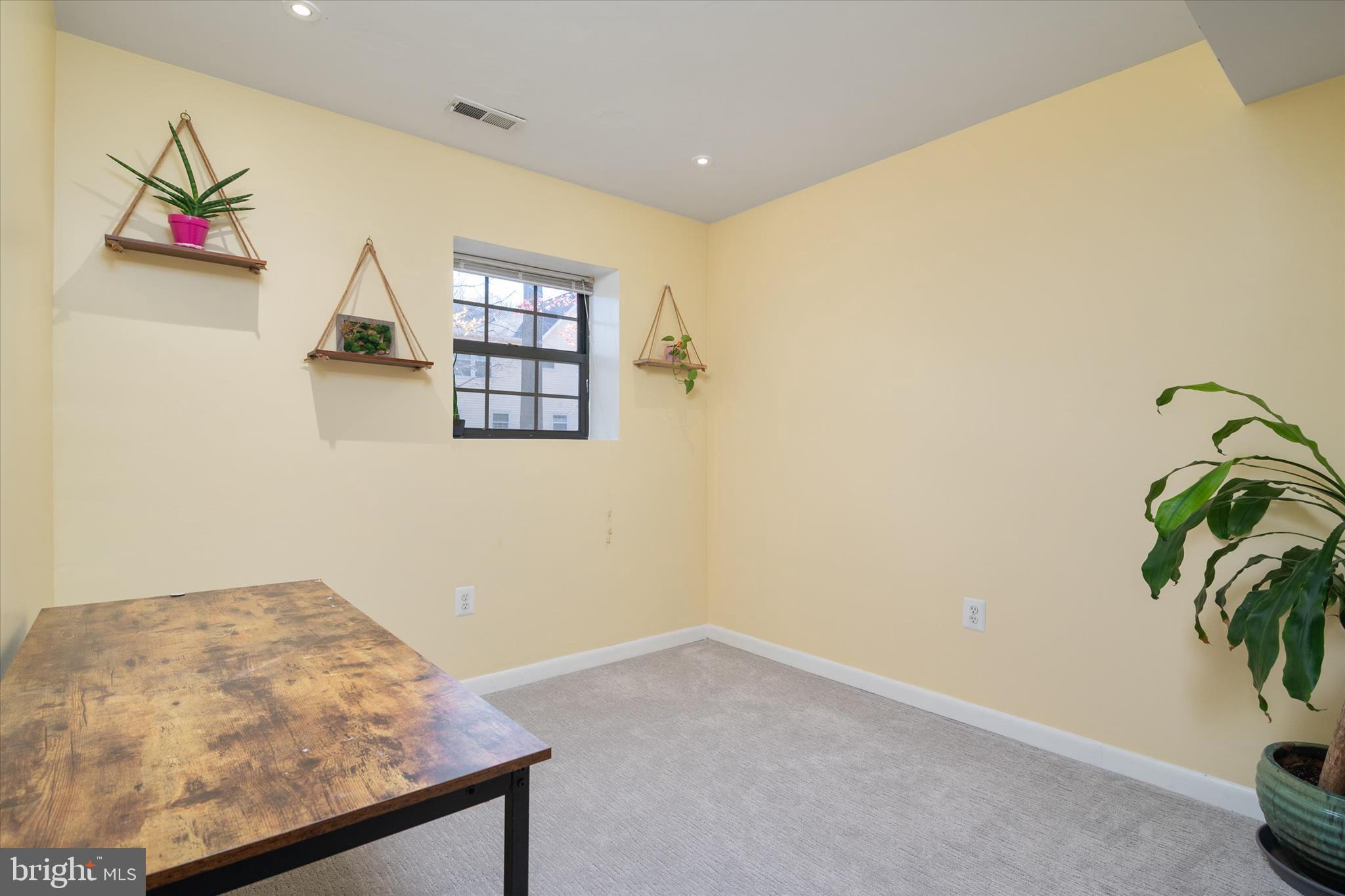 FRANKLIN MANOR ON THE BAY - Residential