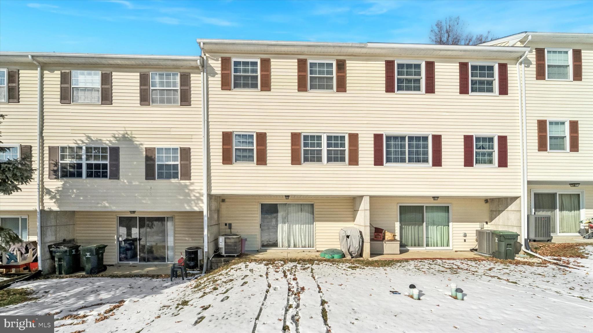 BEAVER RUN KNOLL - Residential