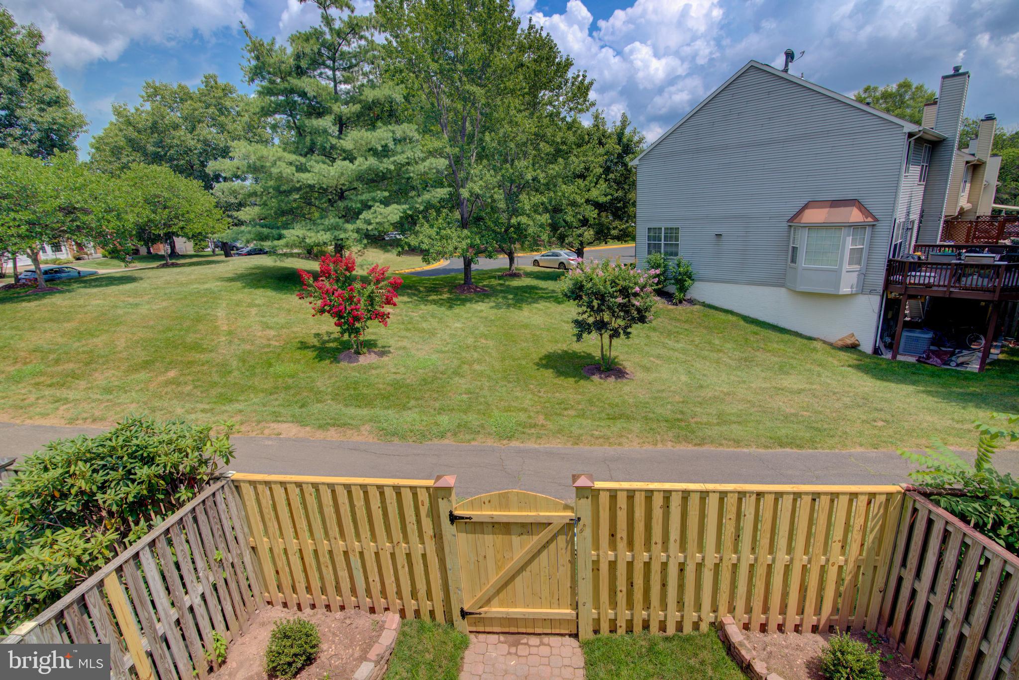 ASHBURN FARM - Residential