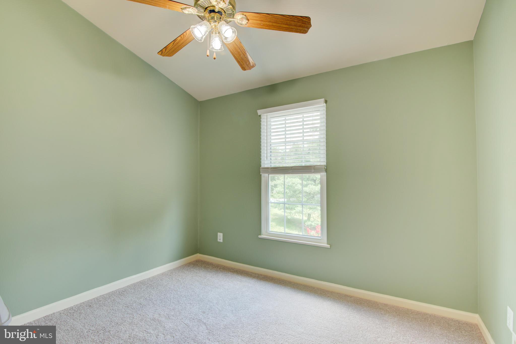 ASHBURN FARM - Residential