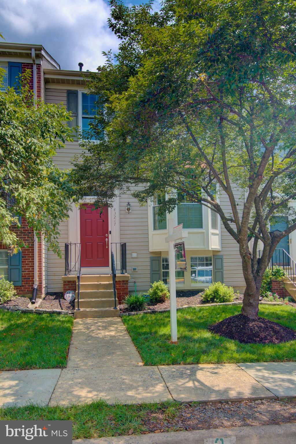 ASHBURN FARM - Residential