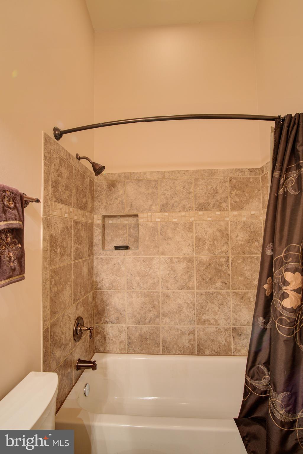 ASHBURN FARM - Residential