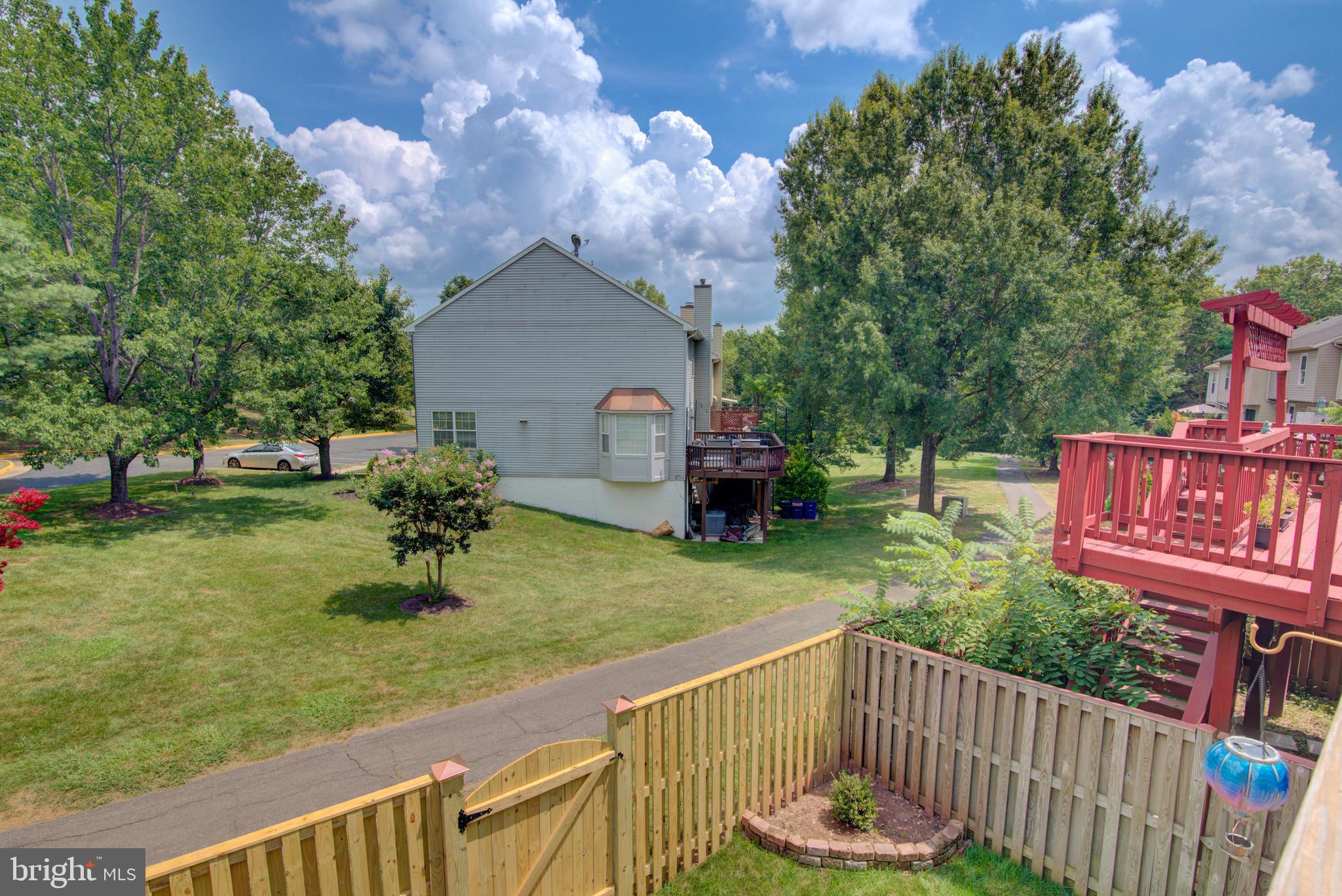ASHBURN FARM - Residential